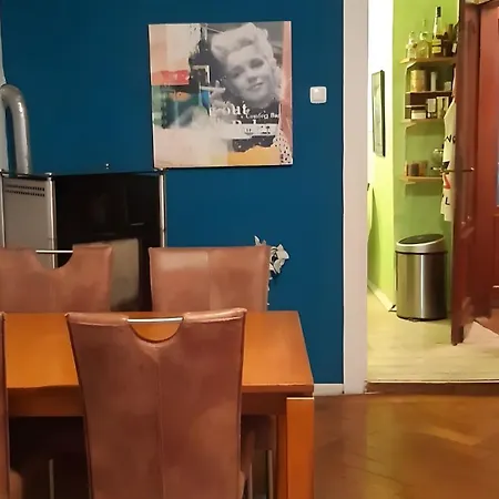 Apartment Schoene Altbauwohnung Zentral *